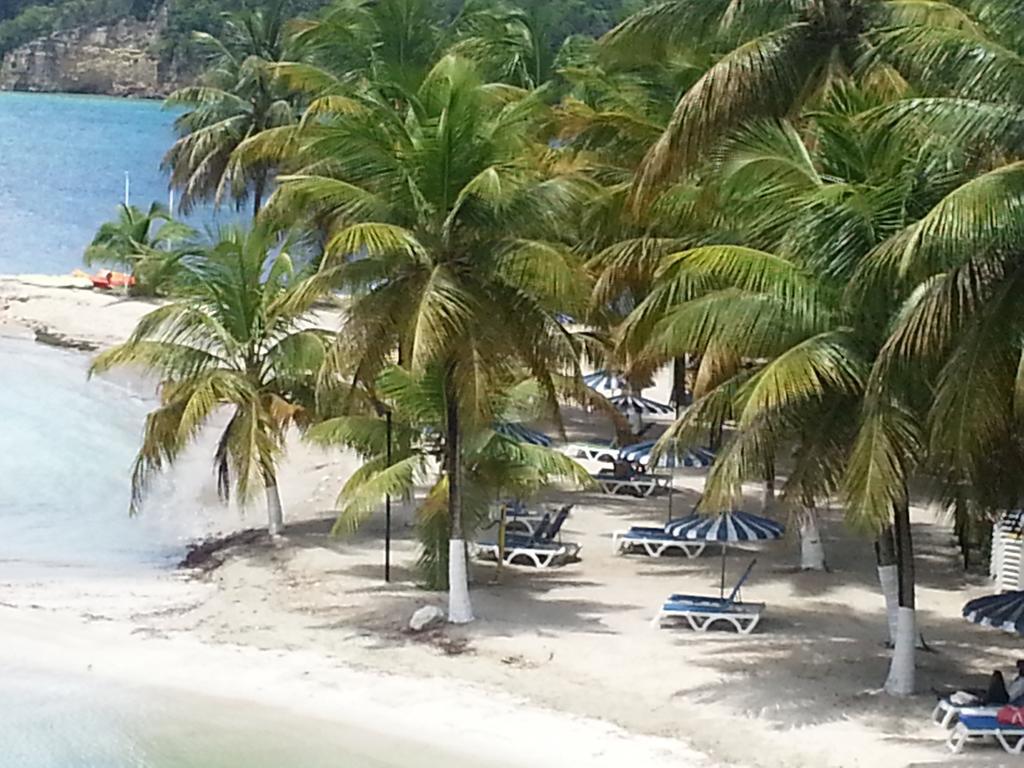Appartement Bord De Mer Tres Fonctionnel , Sur La Plage & Vue Mer Exceptionnelle Le Gosier  Rum bild